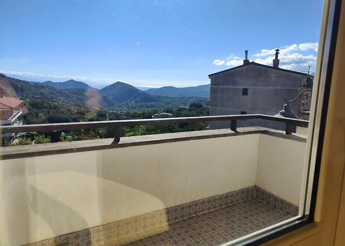 Hotell Lanterna Torre Orsaia